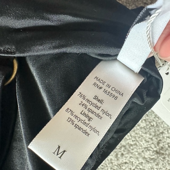 Andie Swim The Belmar Top in Black Size Medium Sustainable Bikini - Picture 6 of 8